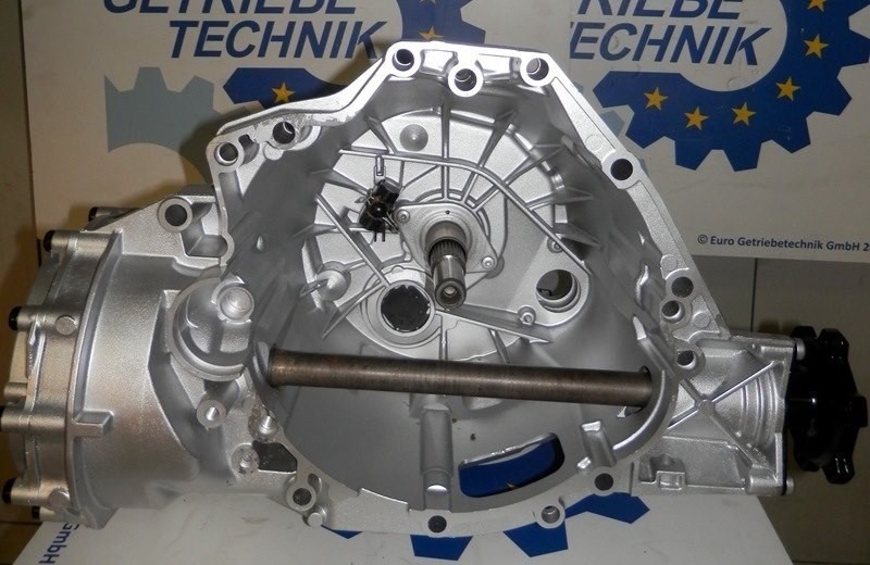 Austausch-Schaltgetriebe ,Audi A4 0B1 , 0B1300027S