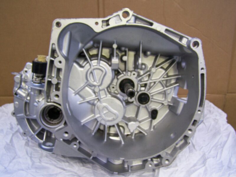 Getriebereparatur Schaltgetriebe 6 Gang Opel Vivaro PK6 , PF6